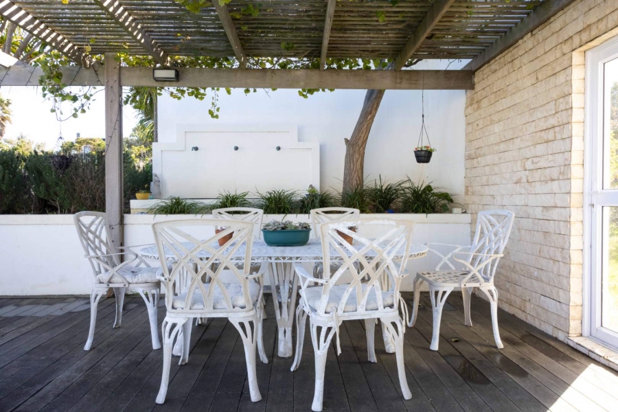 5 Bedroom Property for Sale in Crofters Valley Western Cape